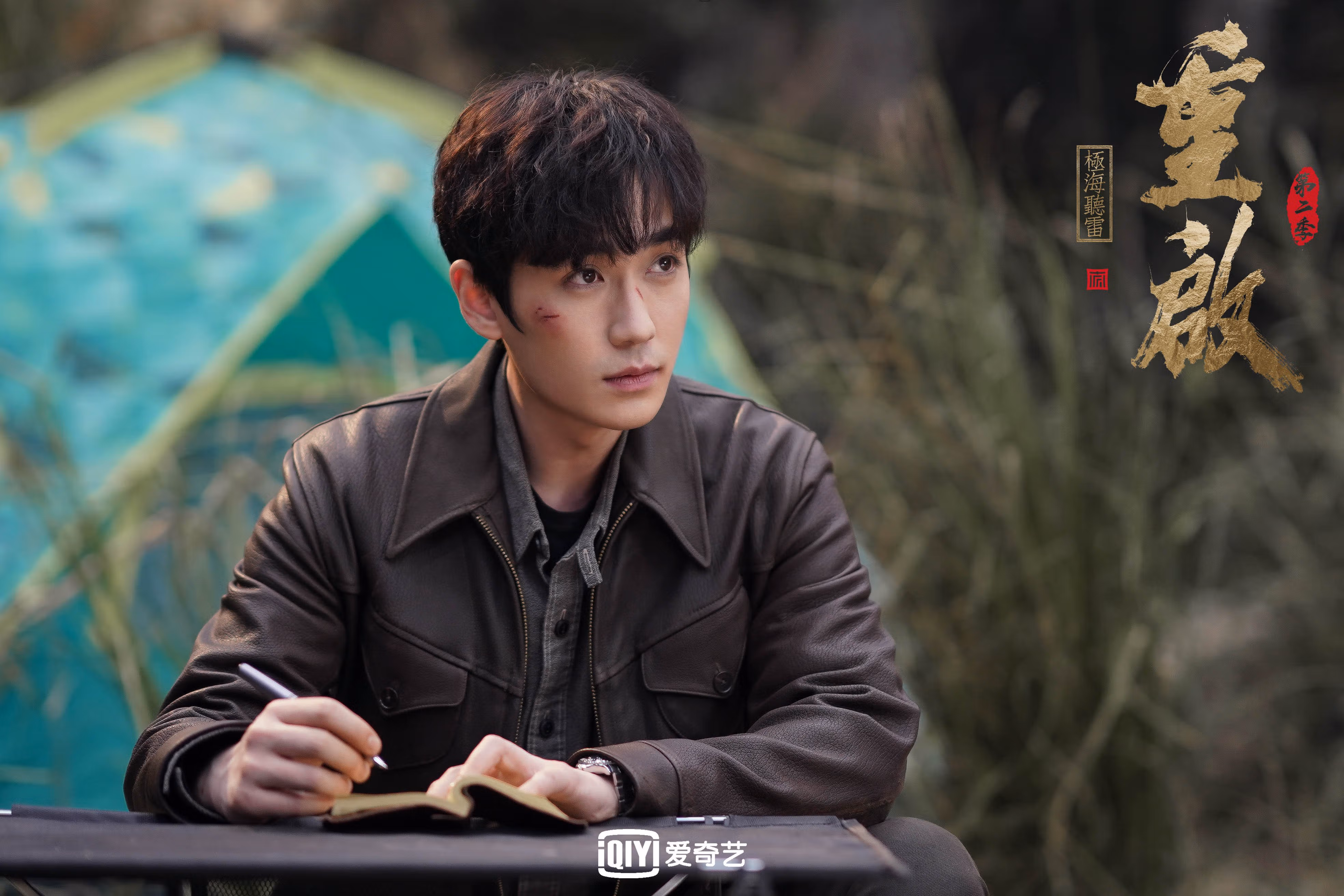 瑞士守门员戴滑雪镜上场，时尚感满分，瑞士足球守门员