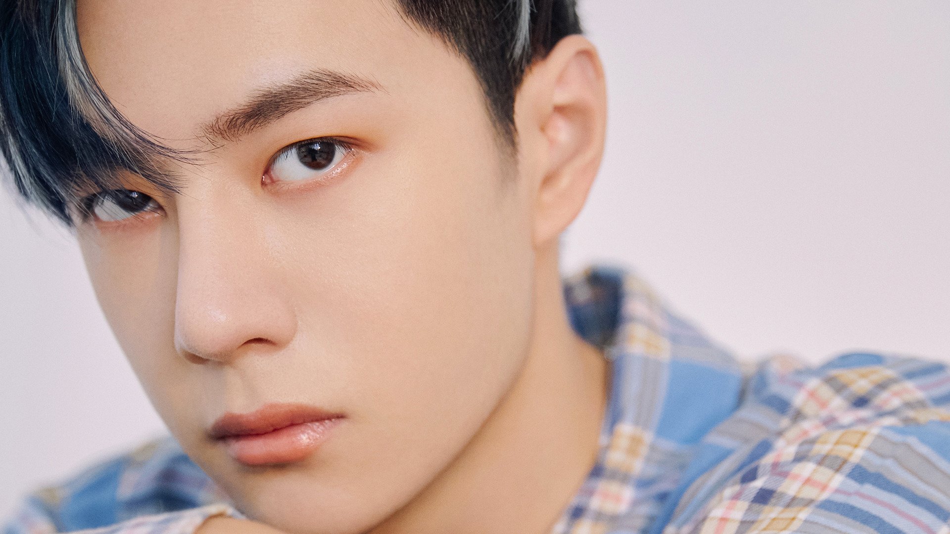 华体会hth官网-裁判组全程高标准执法比赛节奏控制精准到位，裁判员严格执法